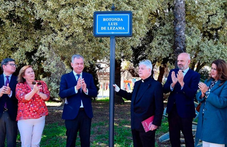 El Ayuntamiento de Sevilla inaugura la Glorieta Luis de Lezama “por su gran aportación a la ciudad”