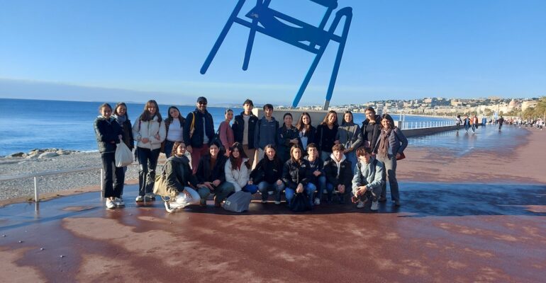 La chaise bleue, Promenade des anglais